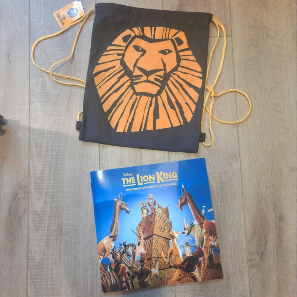 NWT Disney The Lion King Broadway Musical Program Playbill and Backpack